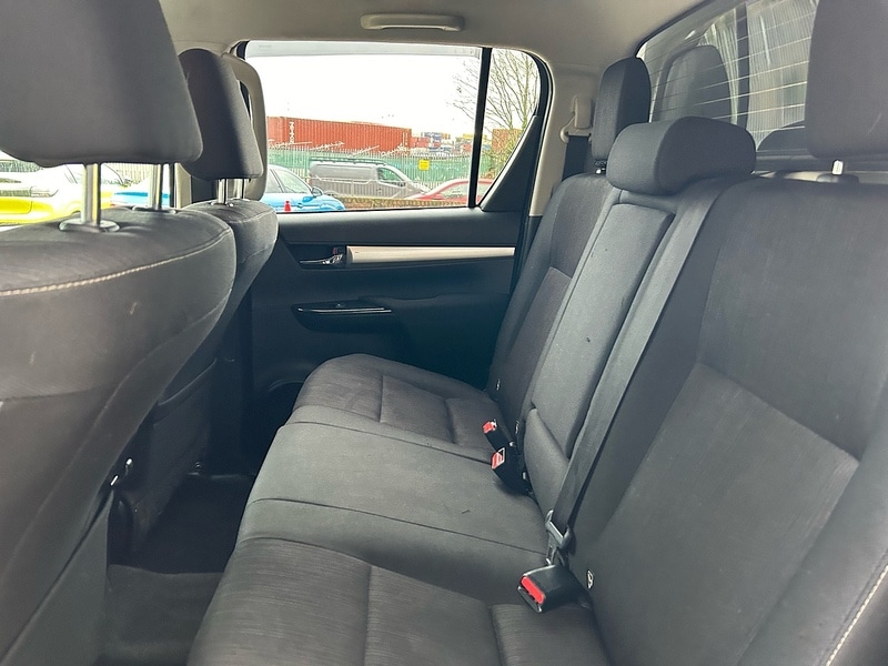 Used Toyota Hilux 2022 for sale - 76798801: Photo 17