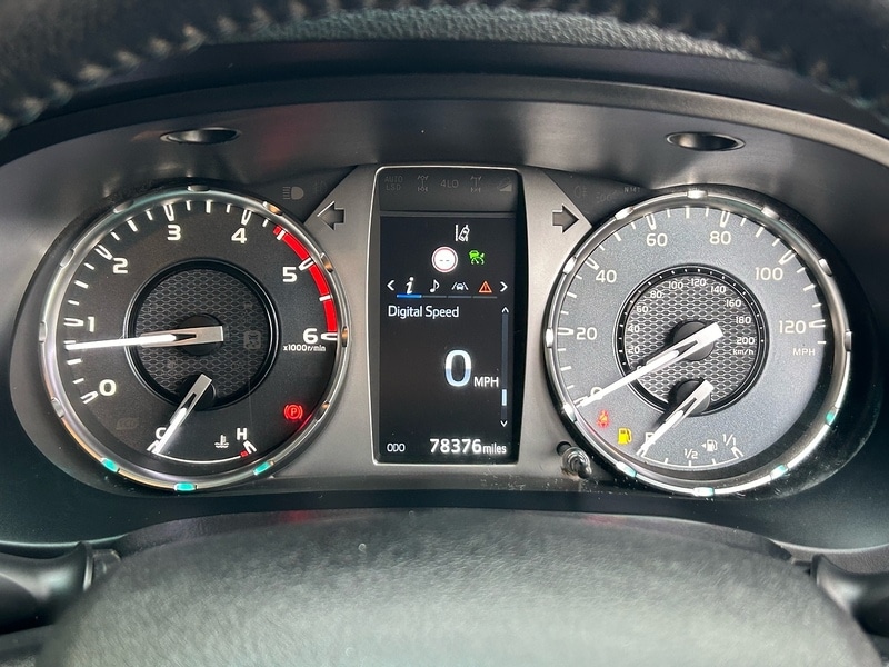 Used Toyota Hilux 2022 for sale - 76798801: Photo 27