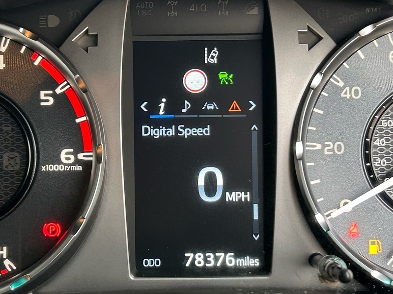 Used Toyota Hilux 2022 for sale - 76798801: Photo 28