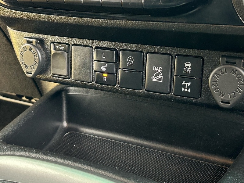 Used Toyota Hilux 2022 for sale - 76798801: Photo 32