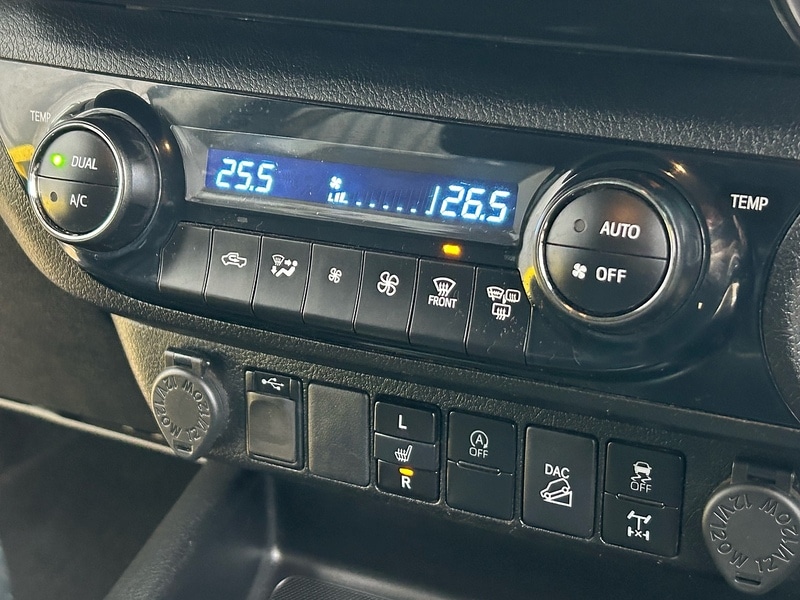 Used Toyota Hilux 2022 for sale - 76798801: Photo 33