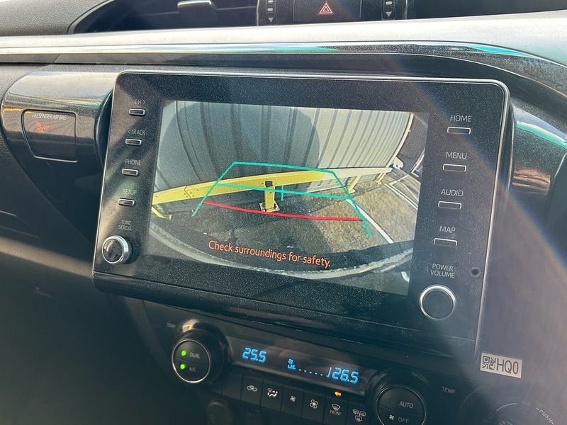 Used Toyota Hilux 2022 for sale - 76798801: Photo 4