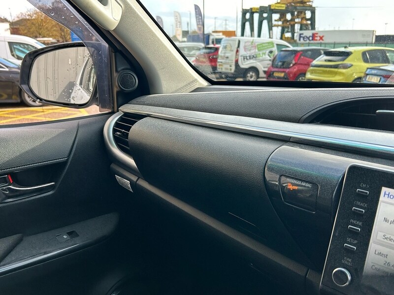 Used Toyota Hilux 2022 for sale - 76798801: Photo 8