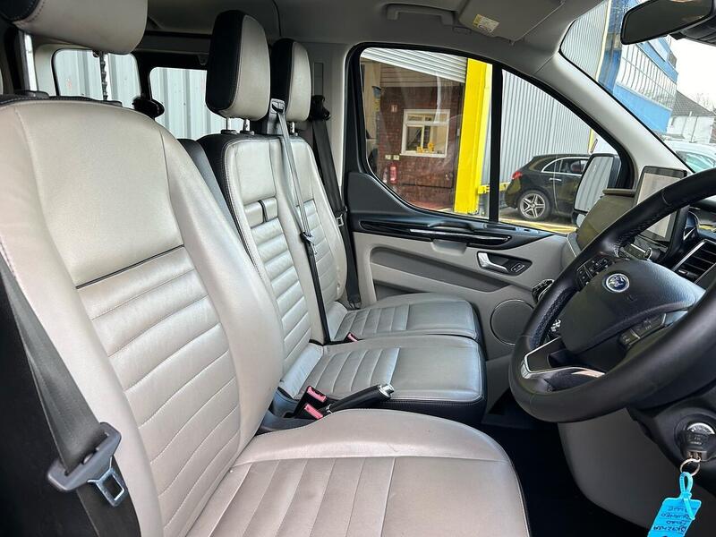 Used Ford Tourneo Custom 2022 for sale - 76784468: Photo 4