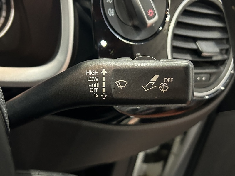 Used Volkswagen Beetle 2016 for sale - 77086541: Photo 19