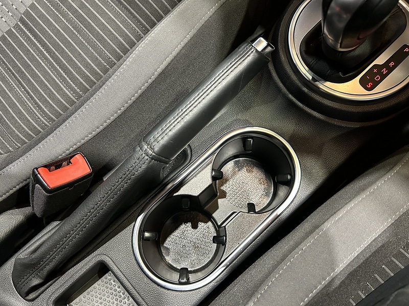 Used Volkswagen Beetle 2016 for sale - 77086541: Photo 31