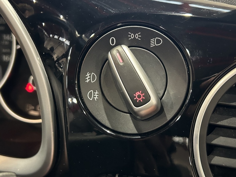 Used Volkswagen Beetle 2016 for sale - 77086541: Photo 41