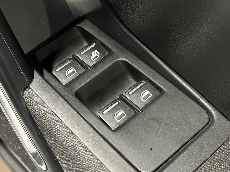 Used Volkswagen Beetle 2016 for sale - 77086541: Photo 44