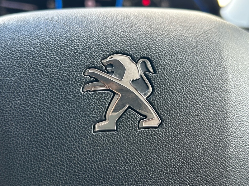 Used Peugeot 2008 2017 for sale - 77234445: Photo 11