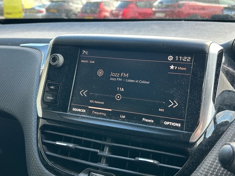 Used Peugeot 2008 2017 for sale - 77234445: Photo 6