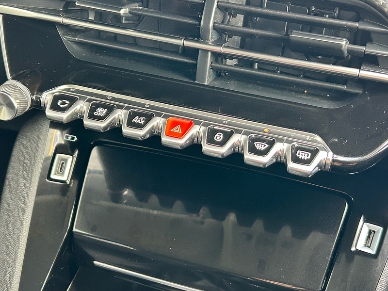 Used Peugeot 208 2022 for sale - 76792963: Photo 35