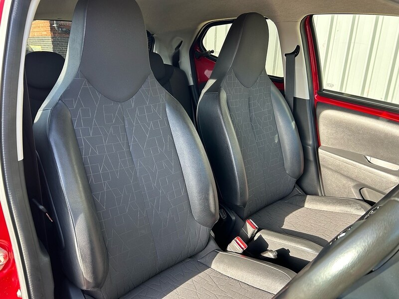 Used Toyota AYGO 2021 for sale - 76712096: Photo 12