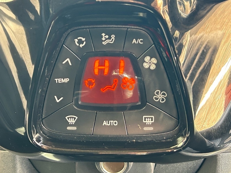 Used Toyota AYGO 2021 for sale - 76712096: Photo 28