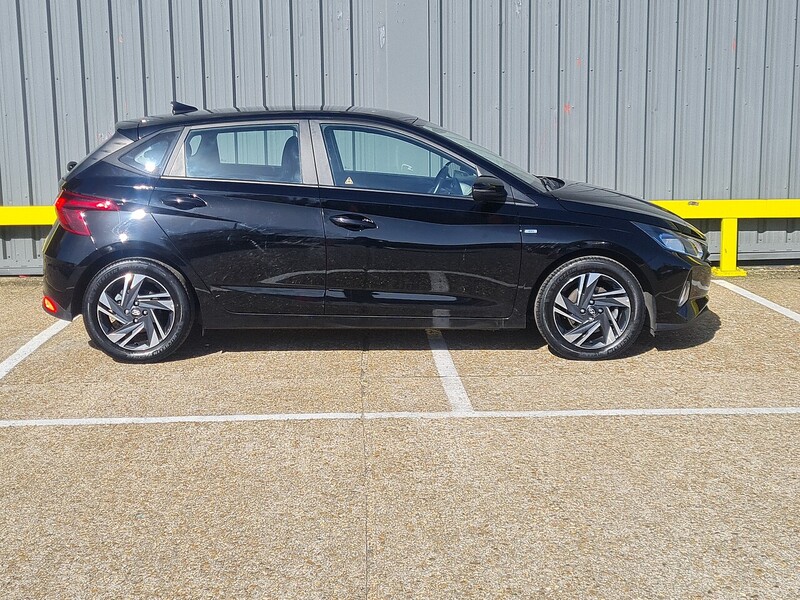 Used Hyundai i20 2023 for sale - 77937410: Photo 6