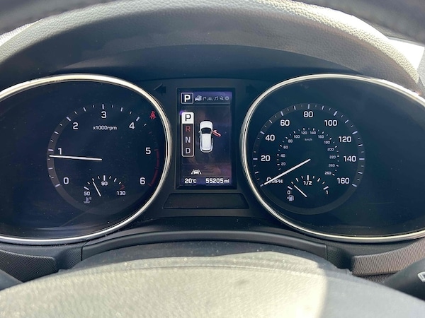 Used Hyundai Santa Fe 2017 for sale - 76106368: Photo 11