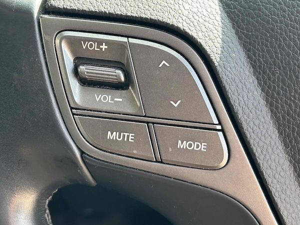 Used Hyundai Santa Fe 2017 for sale - 76106368: Photo 16