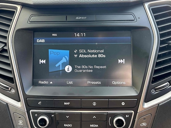 Used Hyundai Santa Fe 2017 for sale - 76106368: Photo 9
