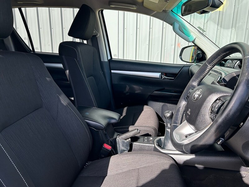 Used Toyota Hilux for sale - 77749192: Photo 10