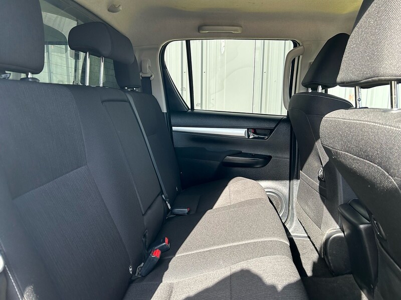 Used Toyota Hilux for sale - 77749192: Photo 12