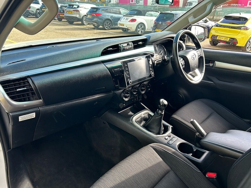 Used Toyota Hilux for sale - 77749192: Photo 16