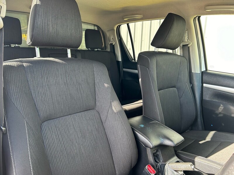 Used Toyota Hilux for sale - 77749192: Photo 22