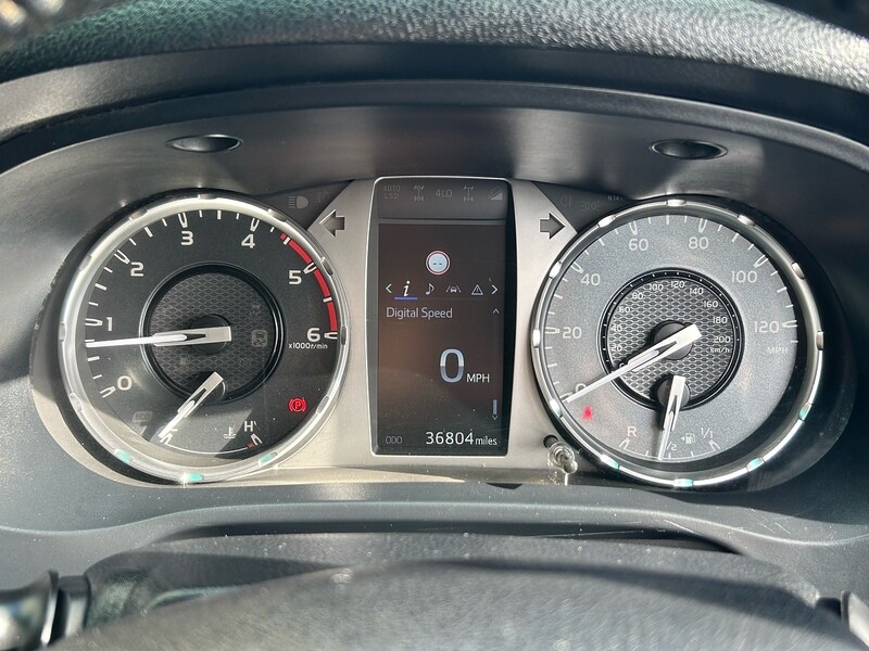 Used Toyota Hilux for sale - 77749192: Photo 34