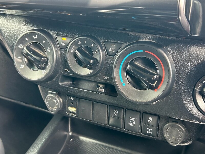 Used Toyota Hilux for sale - 77749192: Photo 49