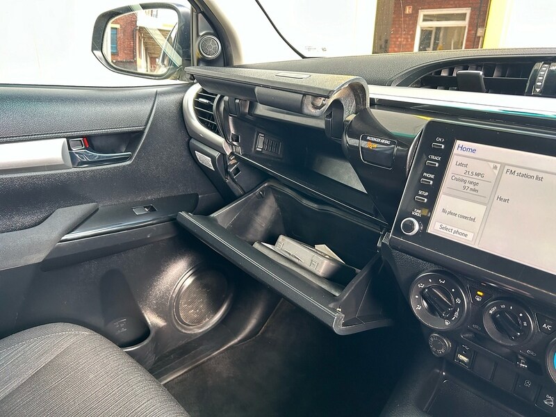 Used Toyota Hilux for sale - 77749192: Photo 54