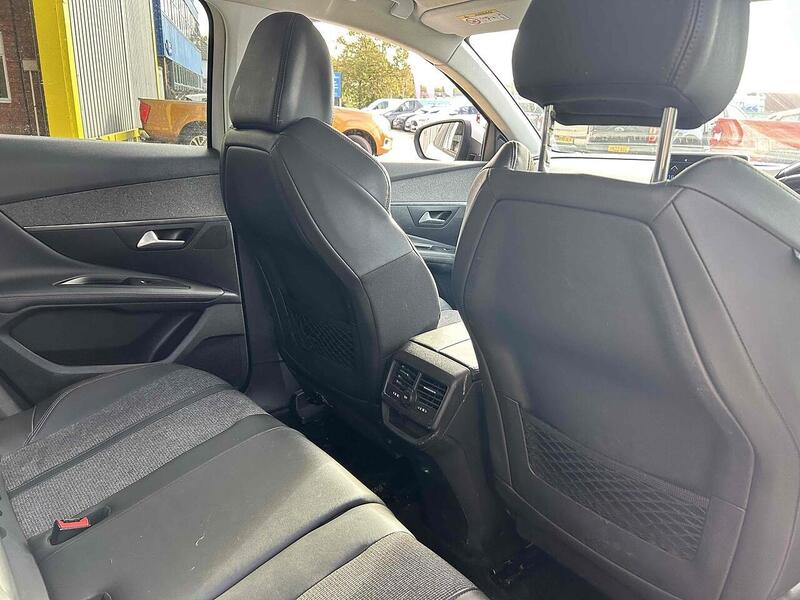 Used Peugeot 3008 2020 for sale - 76197282: Photo 5
