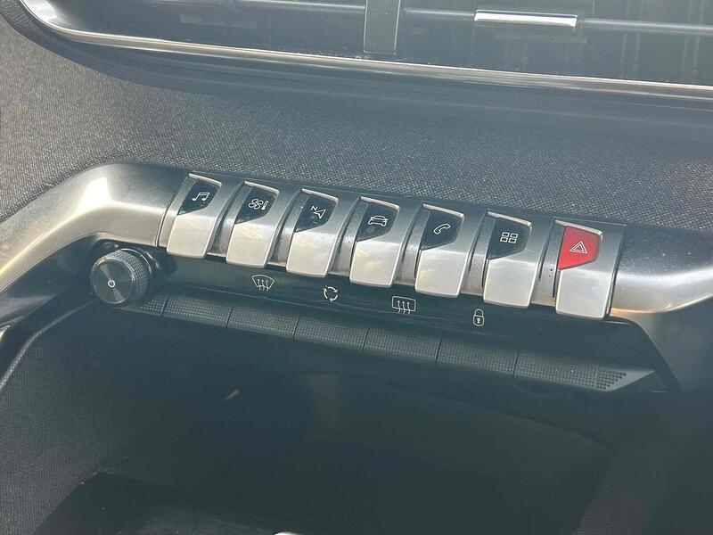 Used Peugeot 3008 2020 for sale - 76197282: Photo 9