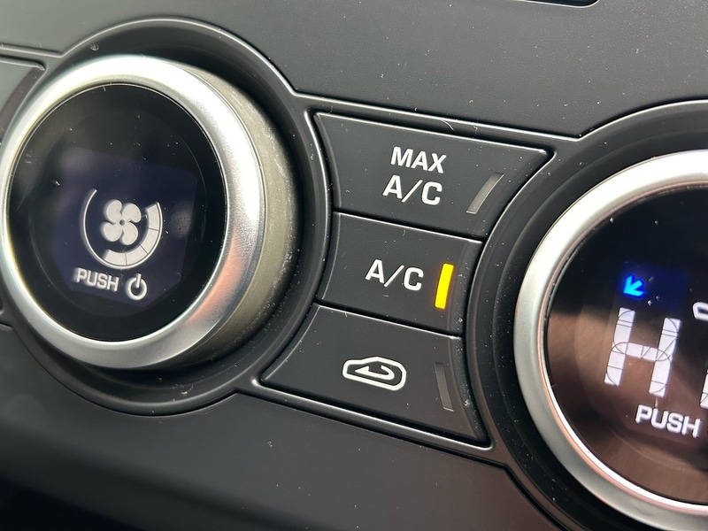 Used Land Rover Discovery 2020 for sale - 76798807: Photo 41