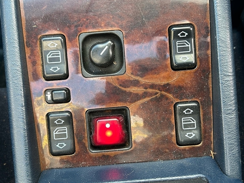 Used Mercedes-Benz E Class 1995 for sale - 77236879: Photo 10