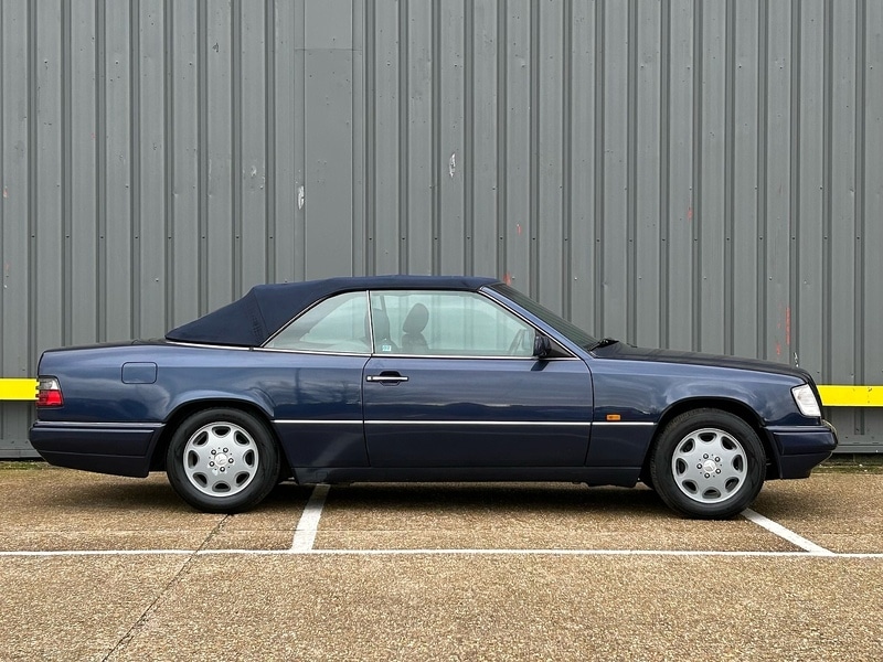 Used Mercedes-Benz 220 1995 for sale - 77236879: Photo 13