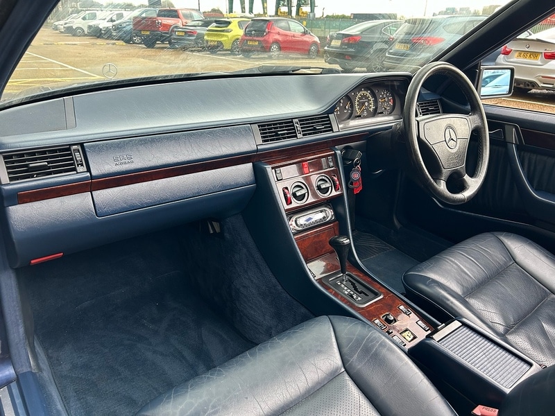 Used Mercedes-Benz 220 1995 for sale - 77236879: Photo 19