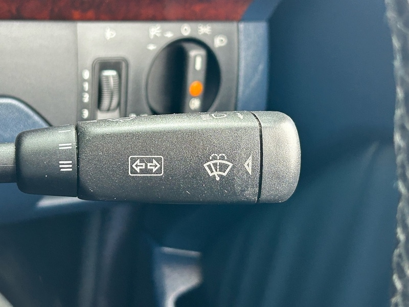 Used Mercedes-Benz 220 1995 for sale - 77236879: Photo 25