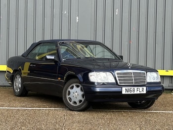 Used Mercedes-Benz E Class 1995 for sale - 77236879: Photo