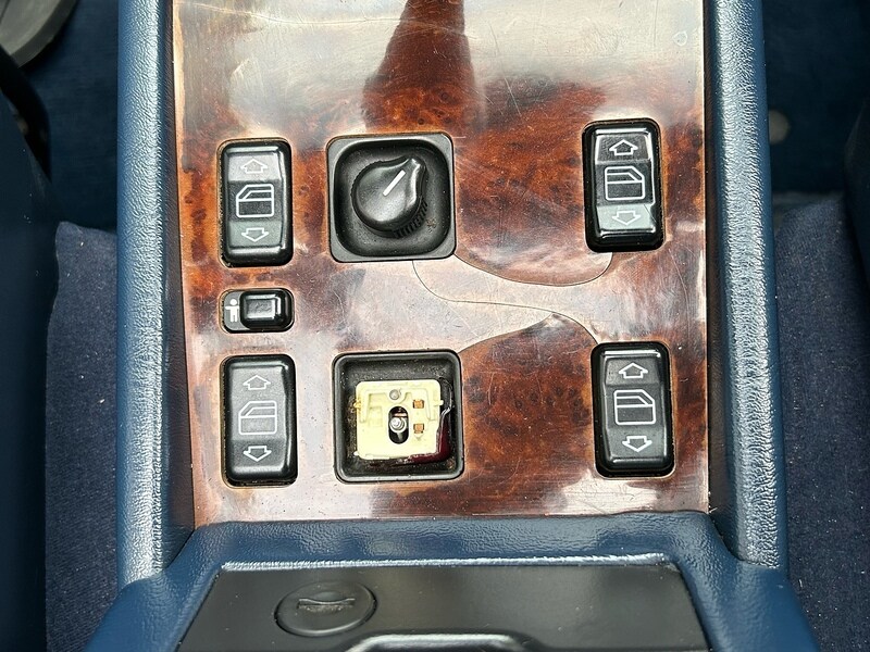 Used Mercedes-Benz 220 1995 for sale - 77236879: Photo 37