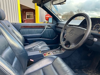 Used Mercedes-Benz E Class 1995 for sale - 77236879: Photo