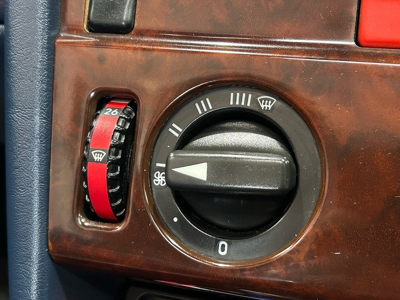 Used Mercedes-Benz 220 1995 for sale - 77236879: Photo 45