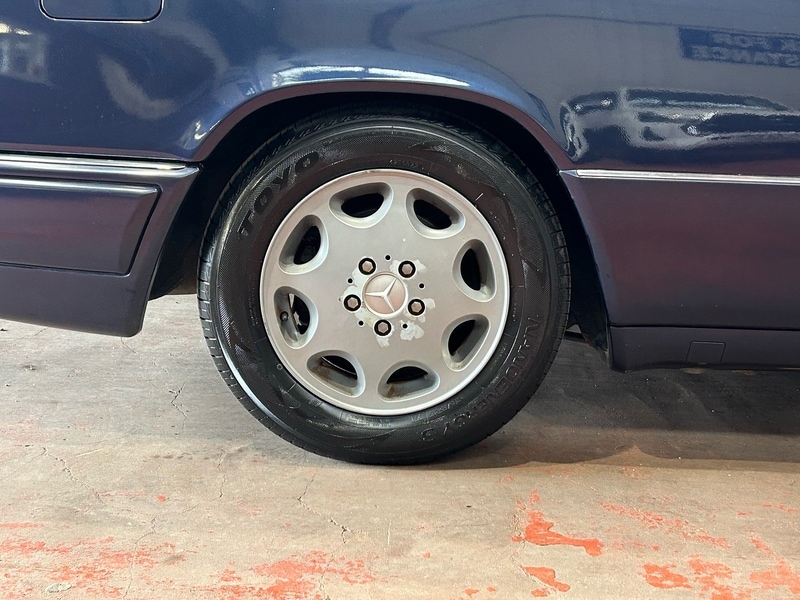 Used Mercedes-Benz 220 1995 for sale - 77236879: Photo 53