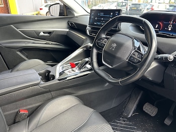 Used Peugeot 5008 2022 for sale - 76536249: Photo