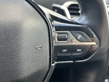 Used Peugeot 5008 2022 for sale - 76536249: Photo