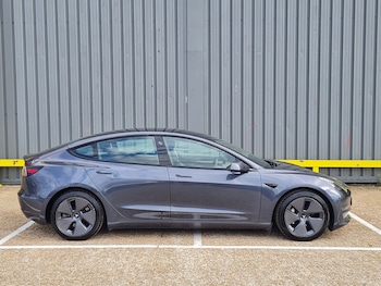 Used Tesla Model 3 2021 for sale - 78409793: Photo