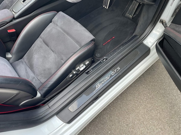 Used Porsche Boxster 2015 for sale - 76253163: Photo 36