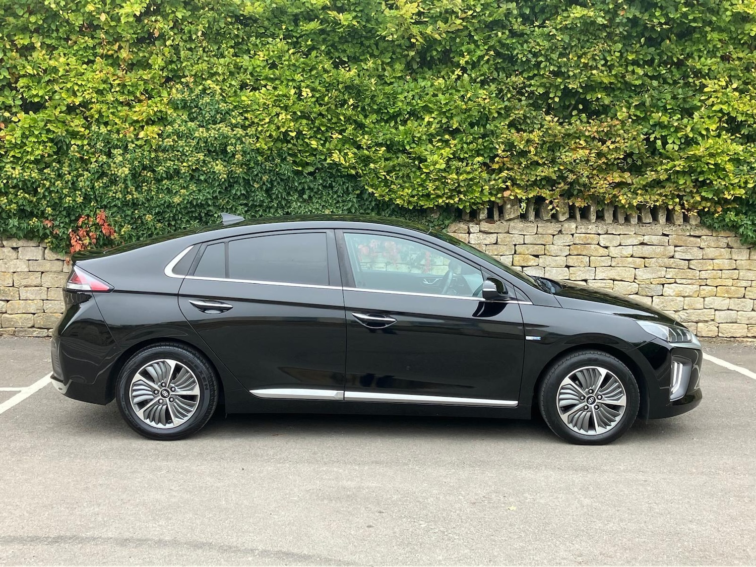 Used Hyundai IONIQ 2020 for sale - 76953572: Photo 2