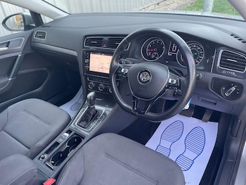 Used Volkswagen Golf 2018 for sale - 75717789: Photo