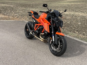 Used KTM 1390 Super Duke R 2024 for sale - bike-79727237: Photo