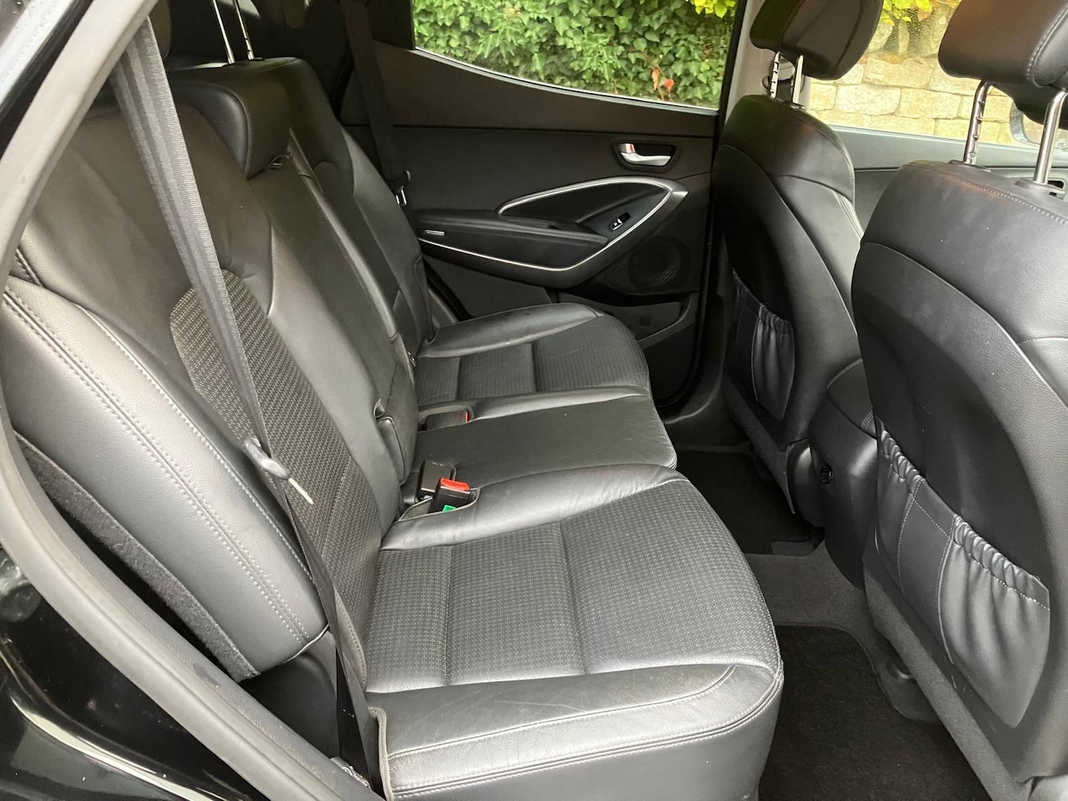 Used Hyundai Santa Fe 2014 for sale - 76330378: Photo 16