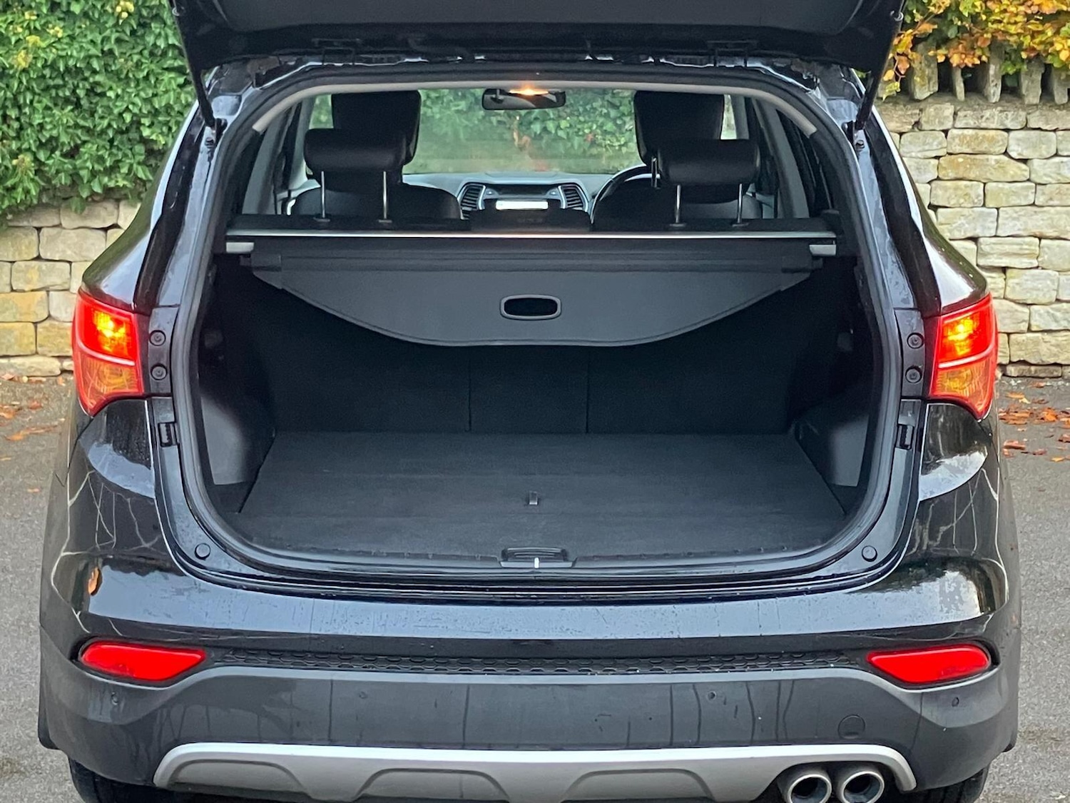 Used Hyundai Santa Fe 2014 for sale - 76330378: Photo 17