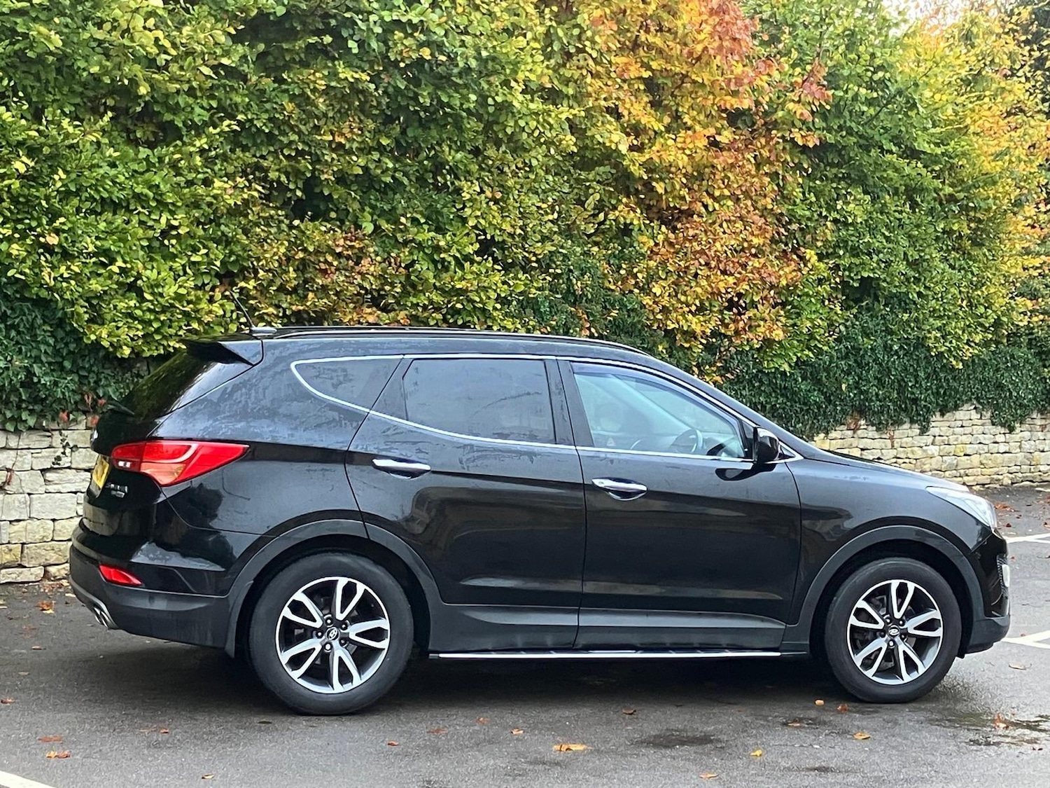 Used Hyundai Santa Fe 2014 for sale - 76330378: Photo 8